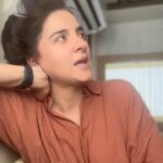 Shruti Seth Instagram - The problem with unlimited outgoing #talkativegirlproblems #reels #trending #trendingreels #funny #shruphotodiary