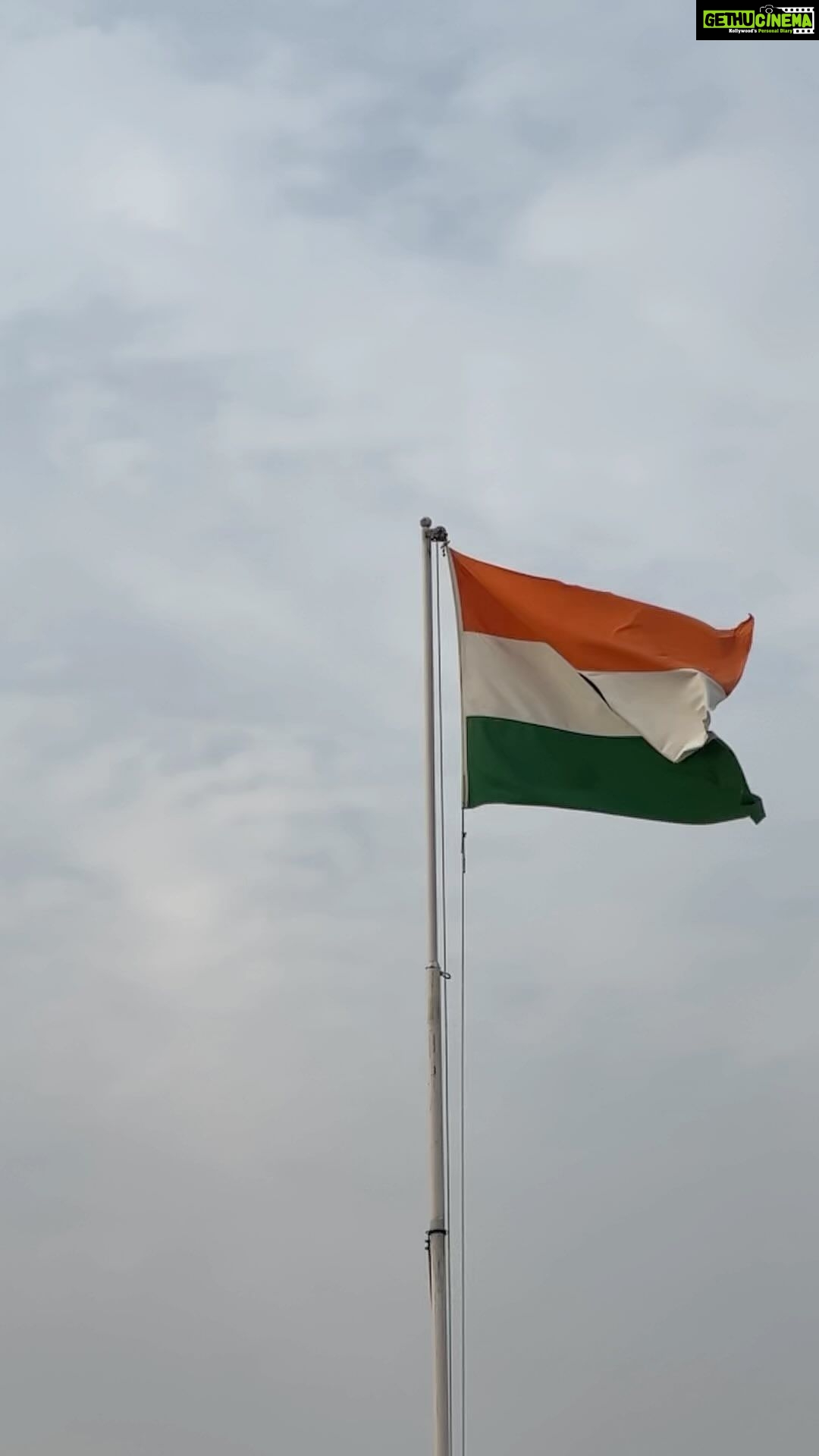 Shruti Seth Instagram - Eternally grateful to all our freedom fighters and the founding fathers & mothers for their sacrifices, their wisdom, their foresight and their belief in the spirit of India. We’re lucky to be born in independent India. May we forever respect the freedoms that we have been gifted by our ancestors. And use them responsibly with grace and generosity. Happy Independence Day my dearest fellow Indians. #75thindependenceday #india #independenceday #shruphotodiary