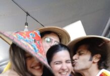 Shruti Seth Instagram - When your mates dont want to make reels, but enjoy the end result never the less.... I love you guys #shararatforever @shru2kill @simplekaul @additemalik @harshvasishth