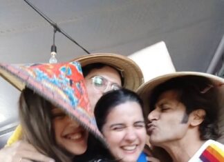 Shruti Seth Instagram - When your mates dont want to make reels, but enjoy the end result never the less.... I love you guys #shararatforever @shru2kill @simplekaul @additemalik @harshvasishth