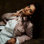 Shruti Sharma Instagram - #unfiltered 🤫 Hair: @glam_up_with_aarti Stylist: @__kavita__29__ Outfit: @madaboutfashion_kejal Denim Jacket: @zara Makeup 🙋 #me 📸 @nikhil.p.sawant @mvsociaal #postoftheday 💗 #greatful #denimjacket #shirt #denimlove #fashion #shrutisharma #photoshoots
