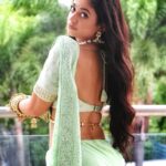 Shruti Sharma Instagram - सावन... मनोहरी 🌼 Wearing @praanavsrathod Makeup @yogesh_gupta4545 Hair @pramilahairstylesh 📸 @arun.suman.12 #postoftheday #monsoon #special #onset #bts #shrutisharma #kahani #Satya #NamakIsskKa #indian #traditional #saree #mood Mumbai, Maharashtra