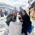 Shruti Sharma Instagram - Kashmir....barf aur coffee ❄️☃️🌬️ #new #work #travel #mountains #comingsoon Pahalgam Kashmir