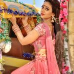 Shruti Sharma Instagram - Dil walo ke dil ka karar lootne....💃 ...... 🛺..... Do watch #holispecial on @colorstv on 27th March. Makeup & 📸By @yogesh_gupta4545 Wearing @praanavsrathod Hair @gomagawli @aminashaikh3388 #namakisskka #chamcham #rangbarse2021 #shrutisharma #bts #holihai #colorstv