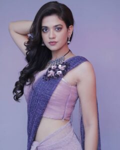 Shruti Sharma Instagram - Coz 💜 is my favourite 🌼 #bts #dance #shoot #shrutisharma #purple #saree #indianattire #fashion Outfit- @labeldhruvigupta Styling partner- @stylebyriyajn Hair: @amuthevar @rathod__reena Fitjam