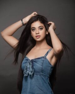 Shruti Sharma Instagram - Go #denim 💋

Photographer: @sumitsenphotography
Makeup: @sunny_makeup_artist
Shoot managed by: @greenlight__media

#portraitphotography #ShrutiSharma #photoshoot #postoftheday #denim #love