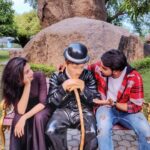 Shruti Sharma Instagram - Early Packup perks 🤪🤭 . . . #explore #travel #filmcity #hyderabad #ramojifilmcity #shrutisharma #actorslife #statueofliberty #charliechaplin #fun Ramoji Film City