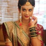 Shruti Sharma Instagram - 🦋🤗❤️ 📸 @arun.suman.12 Makeup by @yogesh_gupta4545 Hair by #Vidyadi Wearing @praanavsrathod #kahani #marathimulgi #marathibride #bridallook #indianbride #shrutisharma #namakisskka #nik #shootlife #actor