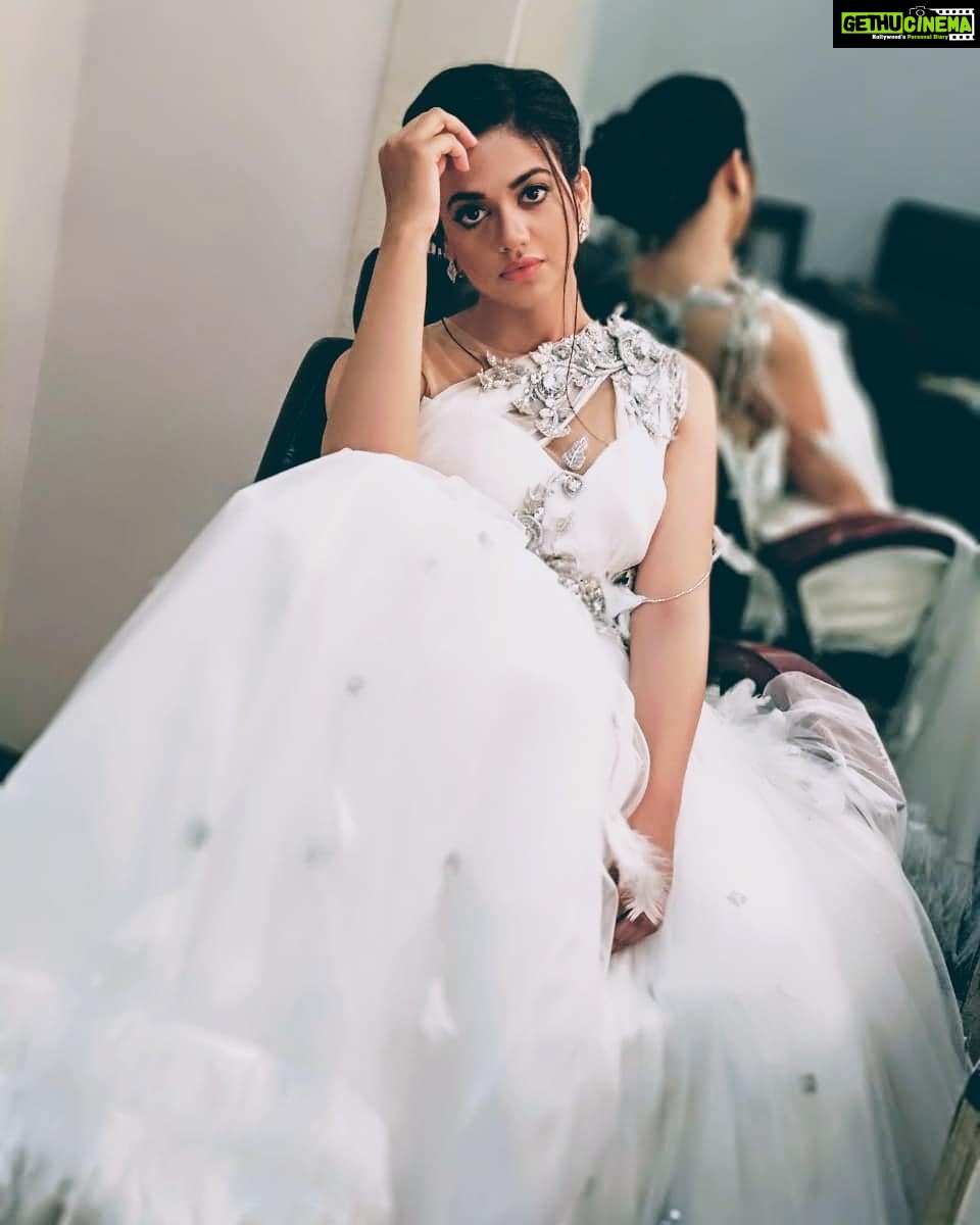 Shruti Sharma Instagram - Create your own fairytale 🧚.... . Wearing @harshalds Hair @kaniz.fatima_learner . #shrutisharma #fairytale #white #gown #goals #actorslife #dreamjob #positivevibes #posing