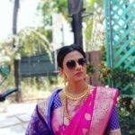 Shruti Sharma Instagram - Looking at life with a swag 🤘.. . . . Makeup #Rizwan Hair @kaniz.fatima_learner #shrutisharma #DhanakParekh #dongiri #swag #life #don #gathbandhan #indian #attire #traditional #indiangirls #indianculture #india #saree #navvari #bold #and #beautiful #colorstv @colorstv #tvdrama Russian Villa