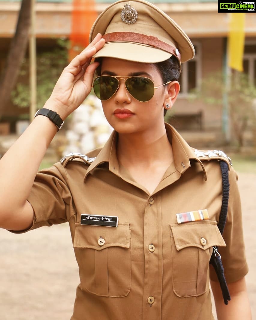Shruti Sharma Instagram - Chase your dreams 🐎... #DhanakParekh #Gathbandhan #ipsofficer By :- @sanjay_n_jaiswal_photography Mumbai, Maharashtra