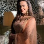Shruti Sharma Instagram - Happiness is a choice!! ....🧡......... Being happy doesn't mean everything is perfect. It means you have decided to look beyond imperfections!! . . #stayhappy #stayfocused #shayari #yjhjk #starplus #shrutisharma 📸 @yogesh_gupta4545 Mumbai, Maharashtra