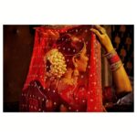 Shruti Sharma Instagram - Her Heart was a secret garden and the walls were very high..!! She was a bride...!! . . . ꧁§༺Dhanak༻§꧂ . . #gathbandhan #shrutisharma #dhanakparekh #ranak #bride #life #bridequotes #quotestoliveby #lehangacholi #chunar #indianattire #traditionalart #traditionalattire #instapost #actor