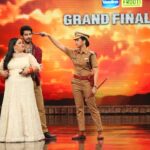 Shruti Sharma Instagram - Sharing amazing moments from #indiasgottalent #igt . Promotions #Gathbandhan Starting from 15th Jan @9 pm only on @colorstv #colors #shrutisharma #Gathbandhan #igt #grandfinale India's Got Talent Floor No. 16 Filmcity
