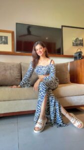 Shruti Sharma Instagram - Queen ✨ @cinnamonbentotabeach @cinnamonhotels @goldcoastfilmsofficial Outfit @howwhenwearclothing @vblitzcommunications Accessories @style.source.rent #cinnamonhotels #cinnamonbentotabeach #inspiringmoments #visitsrilanka #reels #travelgram #trending Cinnamon Bentota Beach