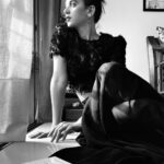 Shruti Sharma Instagram - It may take a little longer as the journey is upside down!! But… You never forget what you came for !! Stay focused, humble, full of love, sane and enjoy yourself!! #sendinglove #gratitude #black #🐢 #portraits #focused