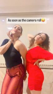 Shruti Ulfat Instagram - Not all actors 😝 . . . #reelitfeel #chitsstyle #alwaysaworkinprogress #ᴛʀᴇɴᴅɪɴɢʀᴇᴇʟs #chitrashirawat #shrutipanwar #reelkaro #collaborating #trendingaudio #funnyreel Mumbai, Maharashtra