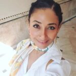 Shruti Ulfat Instagram - 🌻 I am my own sunflower ...blooming n alive . . . #shrutipanwar #actor #actorslife #passion #fitnessfreak #love #light #laughter #life #🌞💛shruti