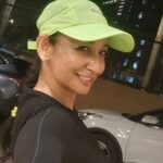 Shruti Ulfat Instagram - #shrutipanwar #actor #actorslife #passion #zest #fitnesswoman #fitnessfreak #staystrong #stayfit #healthiswealth #day180 #🖤🌞shruti . . . Thank you sir @louisfitness10