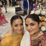 Shruti Ulfat Instagram - Tushar aur Jyoti ki Shaadi mein jaane ke liye tayyar...par pictures zaroor leni hain... with the gang Indira, Aparna, Kanan and Gaurav @indirakrishna101 @gauravamlani @kananmalhotra @aparna.padgaonkar Delhi, India