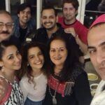 Shruti Ulfat Instagram - What a beautiful ,full and a splendid evening we had… Pahadis by birth n by heart came together…thank you Prakash n Rachna for being such warm hosts and Ofcourse Satish ji for getting us all under one roof … 🙏🤗 . The songs of the 80’s , the strumming of the guitar , the voices of many.. created an awesome ambience. . . . #shrutipanwar #pahadi #pahaditoli #uttrakhadees #evening #togetherness #happiness #food #friends #fun #music #songs #somuchfun #love #life #laughter @iomprakashbhatt @shivpurihimani @satishuk69 @tigmanshu_d @maheshmanjrekar @sudanshu_pandey @almostbharat @chitrashi @dhruvaditya_ @sweetywalia11 @iamparitoshtripathi @shaanmishra1