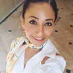 Shruti Ulfat Instagram - 🌻 I am my own sunflower ...blooming n alive . . . #shrutipanwar #actor #actorslife #passion #fitnessfreak #love #light #laughter #life #🌞💛shruti