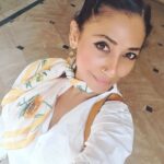 Shruti Ulfat Instagram - 🌻 I am my own sunflower ...blooming n alive . . . #shrutipanwar #actor #actorslife #passion #fitnessfreak #love #light #laughter #life #🌞💛shruti