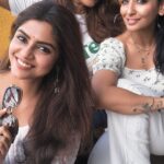 Shruti Ulfat Instagram – मस्त मस्त मस्त दोपहर ❤️
#instareels #instagram #instalike #instareel #instalikes #girls #girlfriend #girlsgang #ourtribe #sayantinighosh #shrutipanwar #moonbanerrjee #actors #beingfree🌙