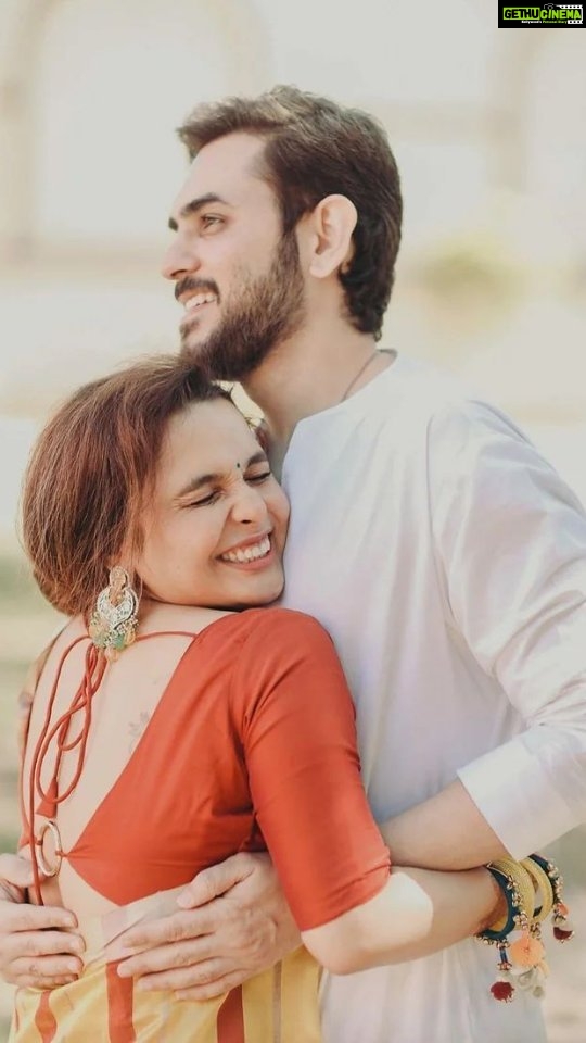 Shruti Ulfat Instagram - Chittu Dhruvee की शादी। हल्दी और मेहंदी की रस्म। प्यार और खुशियो से भरी दोपहर। @chitrashi @dhruvaditya_ . . . #druchi #chitrashi #dhruvaditya #chittudhruvkishaadi #shaadi #हल्द #मेहंदी