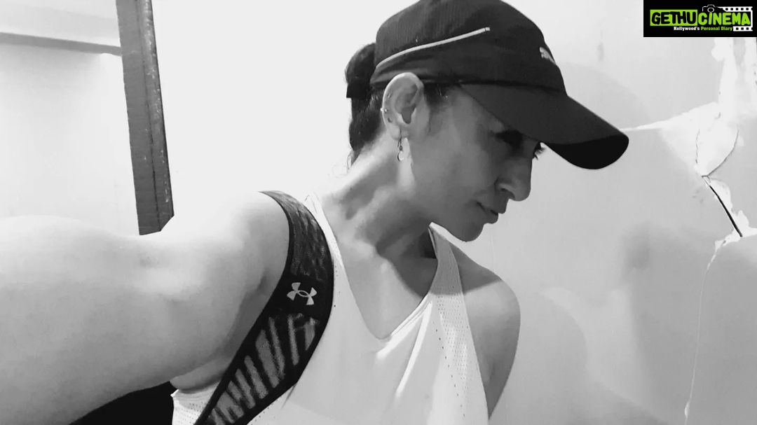 Shruti Ulfat Instagram - I am all Colourfull.... . . . #shrutipanwar #actor #actorslife #fitnesswoman #fitnessfreak #healthiswealth #passion #perserverance #power #positivity #stayStrong #stayfit #stayYou #stayLove #🤍🌞shruti