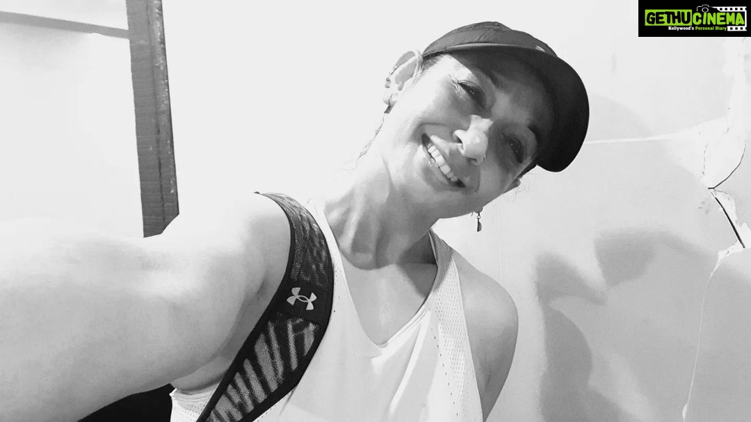Shruti Ulfat Instagram - I am all Colourfull.... . . . #shrutipanwar #actor #actorslife #fitnesswoman #fitnessfreak #healthiswealth #passion #perserverance #power #positivity #stayStrong #stayfit #stayYou #stayLove #🤍🌞shruti
