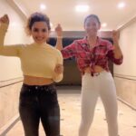 Shruti Ulfat Instagram - As it was 💃 . . #chitsstyle #reelitin #reelvideos #chitrashirawat #shrutipanwar #reelswithfriends #dancereel #ᴛʀᴇɴᴅɪɴɢʀᴇᴇʟs Mumbai, Maharashtra