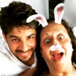 Sidharth Malhotra Instagram - Me with the Most natural poser in the family , Happy Mother’s day Ma ❤️❤️🤗 Thank u for everything , love you