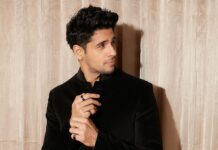 Sidharth Malhotra Instagram - let me distract you 😉 Make up: @rizvan02 Hair : @ali19rizvi Managed by : @parminderelan Styled by @mohitrai Outfit: @rohitbalofficial Shoes : @jimmychoo Photography: @kadamajay