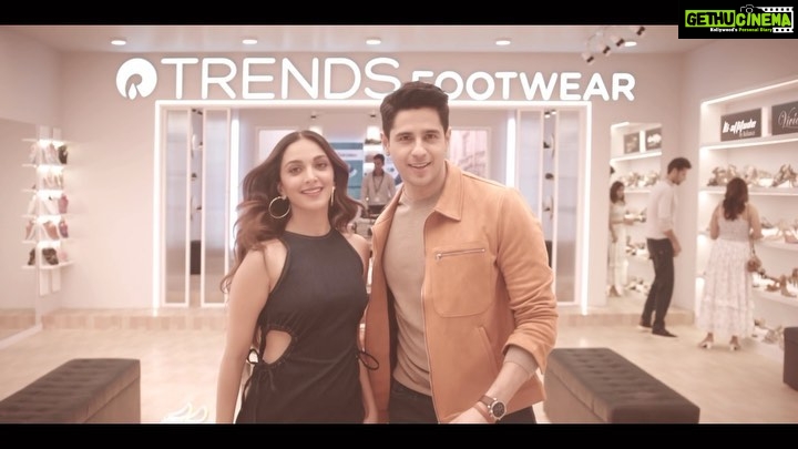 Sidharth Malhotra Instagram - @kiaraaliaadvani and I #CantStopMoving with @trendsfootwearofficial. Super stoked to announce our collaboration with @trendsfootwearofficial. High on style and sheer comfort, their delightful range of footwear for men, women, and children is available in over 320+ stores nationwide. I’ve been rocking my favorite pairs, grab yours now! #LatestCollaboration
