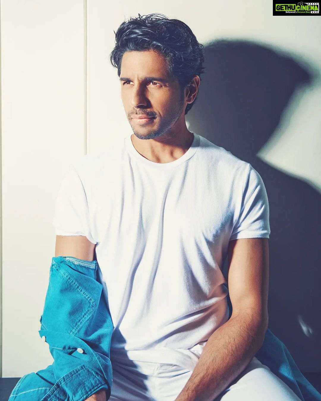 Sidharth Malhotra Instagram - Like a shadow, I am and I am not. - Rumi