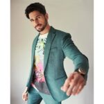 Sidharth Malhotra Instagram - 50% Savage 50% Sweetheart You choose😉 Pant suit : @herringboneandsui Tshirt: @_huemn Shoes: @louboutinworld Styled by: @mohitrai with @shubhi.kumar @harshitasamdariya @teammrstyles Photographed by: @thehouseofpixels