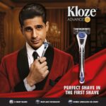 Sidharth Malhotra Instagram - #Ad Smart. Sharp. Smooth. That's how I feel after a clean shave with Kloze Advance 5. Its Multi-axis Technology and Double Lubricated gel strips, gives a perfect shave in the first shave! So try Kloze Advance 5 today and get that Kloze shave! #HarAcchiCheezMehengiNahiHoti #KlozeAdvance