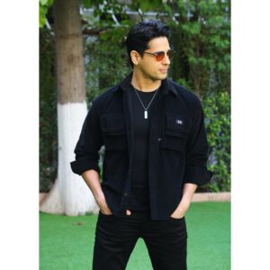 Sidharth Malhotra Instagram - #Majnu in Dilwalo ki Dilli 🖤
#MissionMajnu