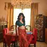 Simple Kaul Instagram - Home 🏡 Captured by @rishabdahiya Hair by @ravirathi.hairstylist Makeup by @jeetkaurmakeovers Camera assist @sagardp.official