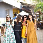 Simple Kaul Instagram - After 4 years we are coming back with Flea market once again !! and what better day than our birthday . We completing 5 years and this calls for a huge celebration . So we thought of doing a flea Mkt and live music on 20th December ! We would love to see you all Drop by & hv fun shopping and chilling 💁‍♀️🎁 🛍 Place : 1BHK Time : 11 to 7 Date : 20th December #1bhkflea #fleamarket #bombay #mumbai #mumbaidiaries #mumbaifoodie #mumbaibloggers #mumbaiblogger #mumbaikar