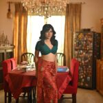Simple Kaul Instagram - Home 🏡 Captured by @rishabdahiya Hair by @ravirathi.hairstylist Makeup by @jeetkaurmakeovers Camera assist @sagardp.official