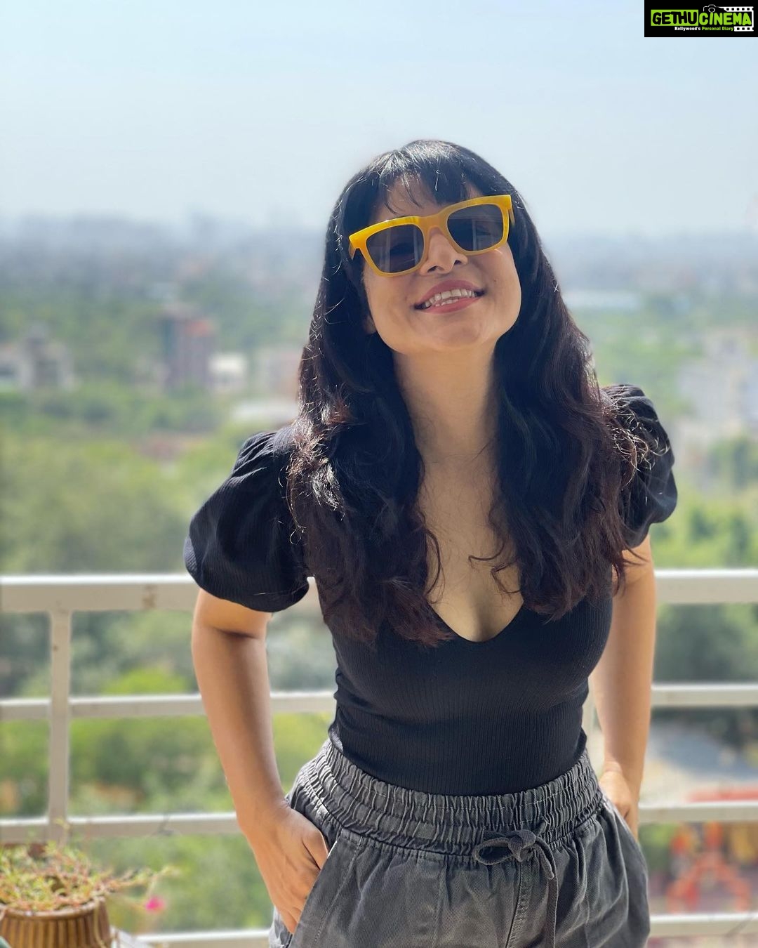 Simple Kaul Instagram - Just a perky Monday !! ……. In ma balcony