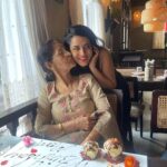 Simple Kaul Instagram - Cause it’s my mom’s birthday 🥳 Such a lovely day spent with family 🫶🏽