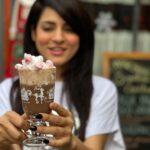 Simple Kaul Instagram – Hot chocolate with peppermint at @thehomemadecafeandbar 😝
Totalllly hottttttttt !! The Homemade Cafe