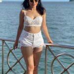 Simple Kaul Instagram - I love white & I love whites on the beach ! #beachvibes