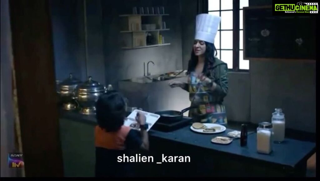 Simple Kaul Instagram - Posted @withregram • @shalien_karan [ Simple Ma’am Liked ] koel aur Karan ki conversation!! Uff.. kya episode hua karte the vo .. Koran , saran , karzi , saranzi sabke scene dekhne milte the !! 😍😍😍😍❤️❤️ Koel song gate huye Cooking kar rahi Hai aur uski Aawaz sun leta hai Karan .. karan ki Nazro se vese to kabhi kuch nahi Chhupta lekin Nikhil chhup jata hai , Nahi dikha vo karan ko !! 😁😁 @shaalien_malhotra Loved doing such scenes with one of my fav coactor from the show Shaleen 🤗🤗🤗 #zdmn #series #tvseries