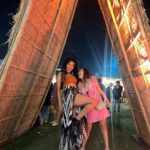 Simran Budharup Instagram - The Not So Little On The Pocket Flea Market💰🤣🤪🌈 #fun #beautiful #love #life #crazy #masti #lilflea #sunday #hair #makeup #follow #pandyastore #outfit #trending #style #fashion