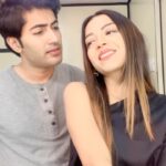 Simran Budharup Instagram - Isse Kese Hai Haazir Jawaabi🤣🤣 #love #fun #set #hair #makeup #actors #pandyastore #starplus #celebrity #follow ##crazy #friends #lipsync