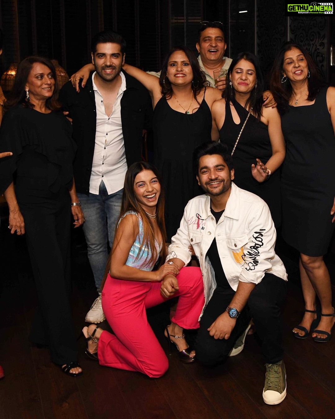 Simran Budharup - 36.6K Likes - Pandya Store Completing 600 episodesā¤ļøš„ Ayeeee Partyyyyyy šÆāāļøšÆāāļø
#trending #funny #comedy #cute #hair #makeup #masti #600 #episodes #television #love #hair #makeup #me #lovemyself #rishita #pandyastore #follow